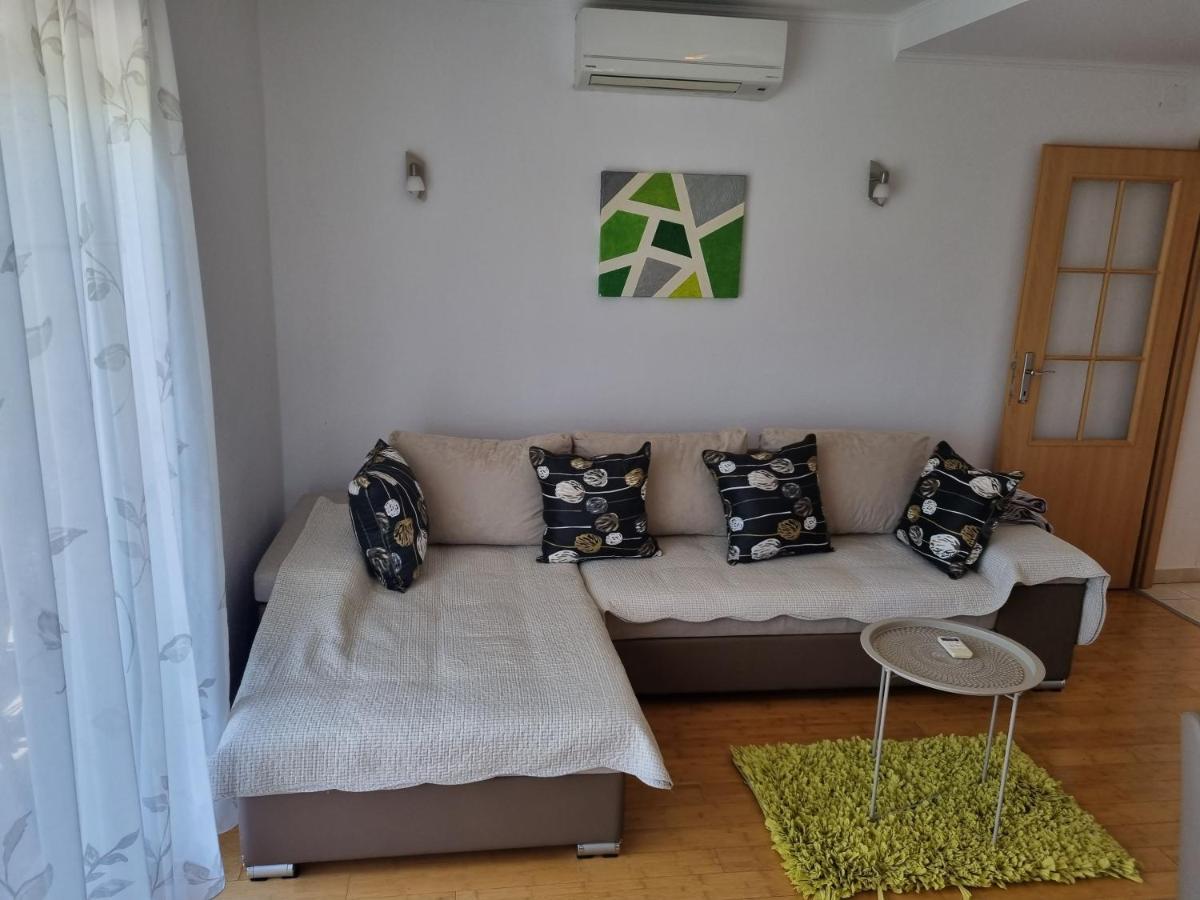 Apartment Boba Sinj Exterior photo