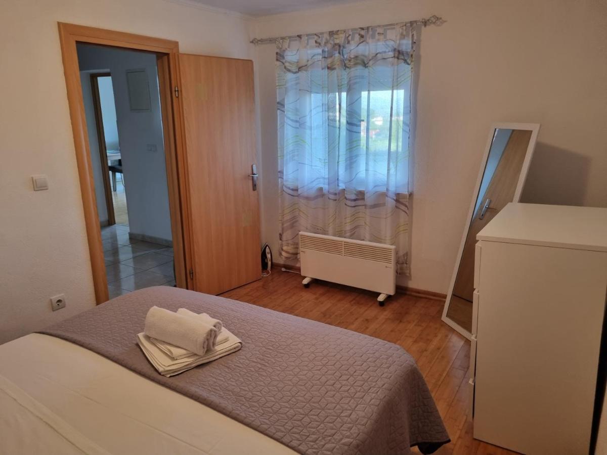 Apartment Boba Sinj Exterior photo